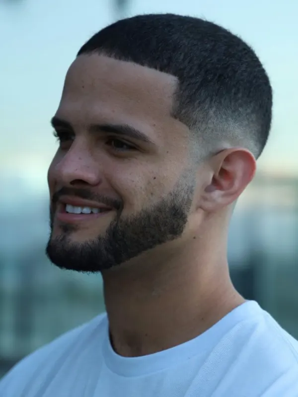 Mid Skin Fade 01